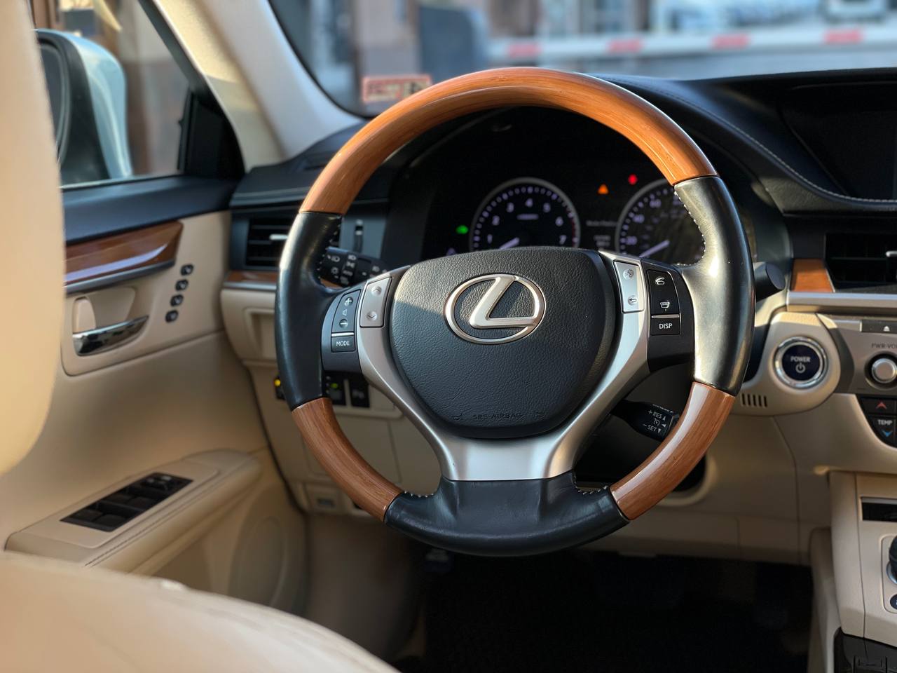 Lexus ES300h