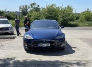 Tesla Model S 85D