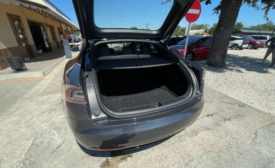 Tesla Model S 75