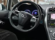 Toyota Auris Hybrid