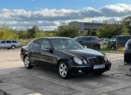 Mercedes Benz E320 (W211)