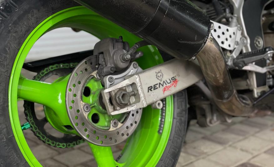 Kawasaki ZX6R Ninja