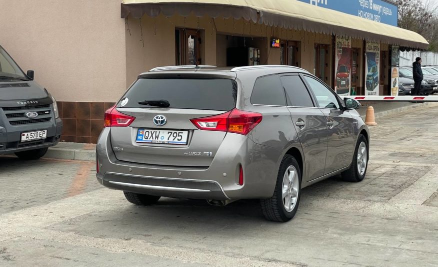 Toyota Auris Hybrid