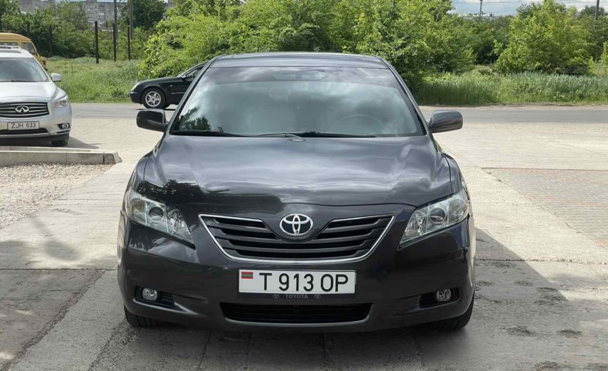 Toyota Camry Hybrid