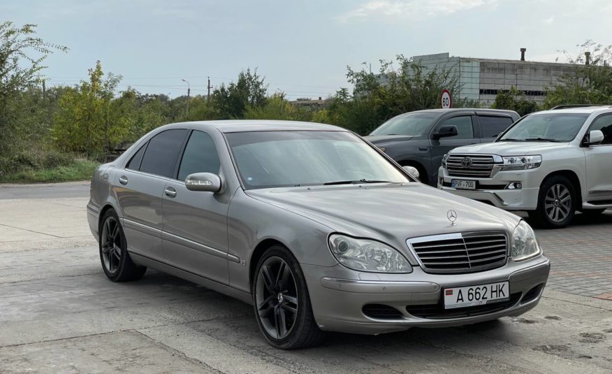 Mercedes Benz S400 (W220)