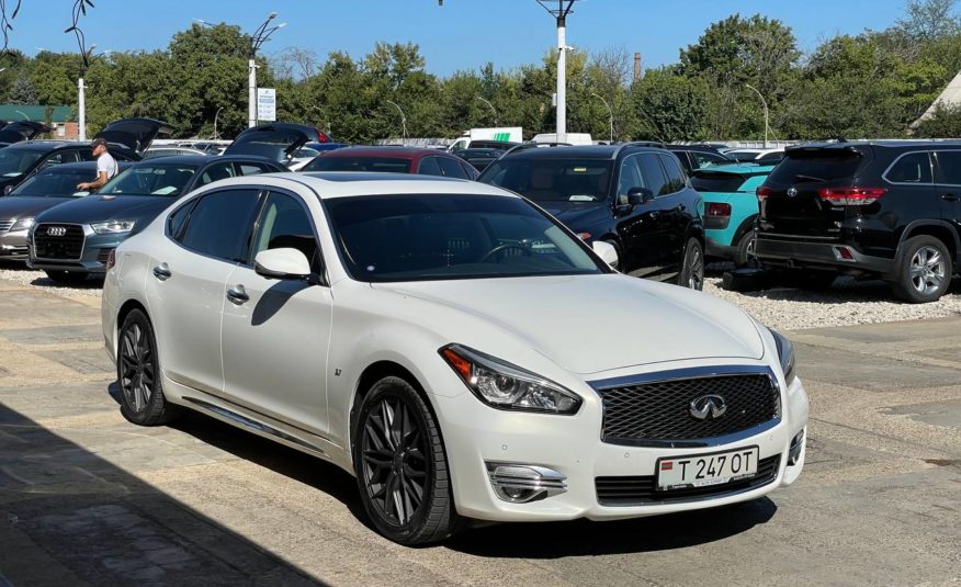 Infiniti Q70 Long