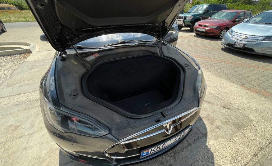 Tesla Model S 90D