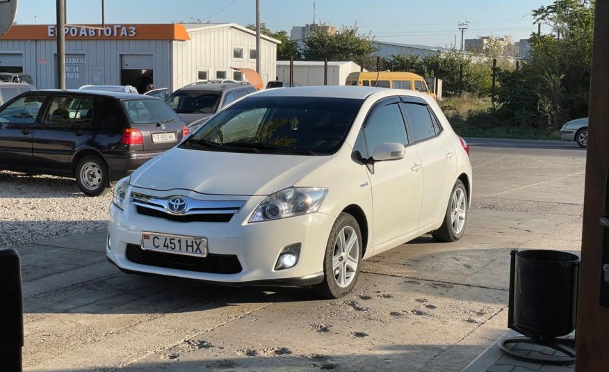 Toyota Auris Hybrid