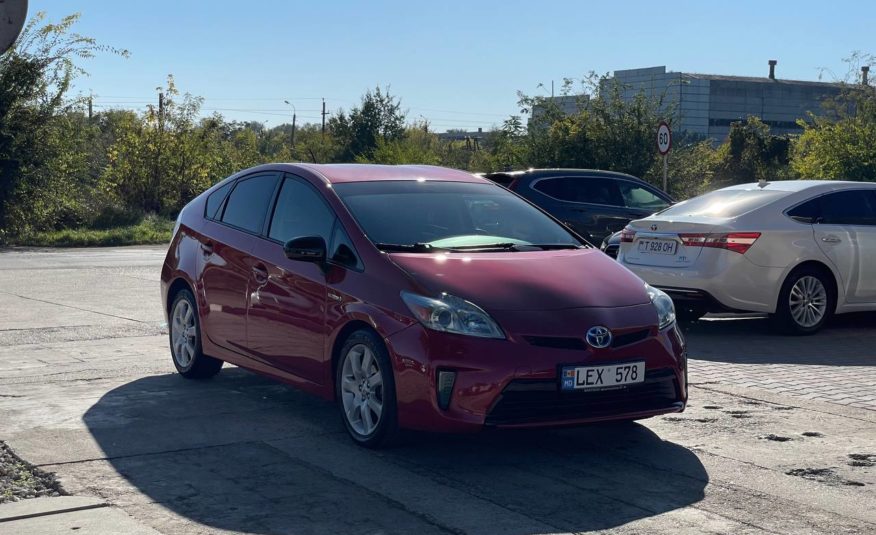 Toyota Prius 30