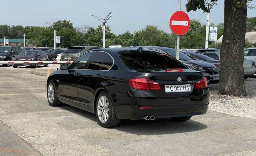 BMW F10 523i