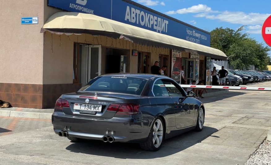 BMW E93 335i