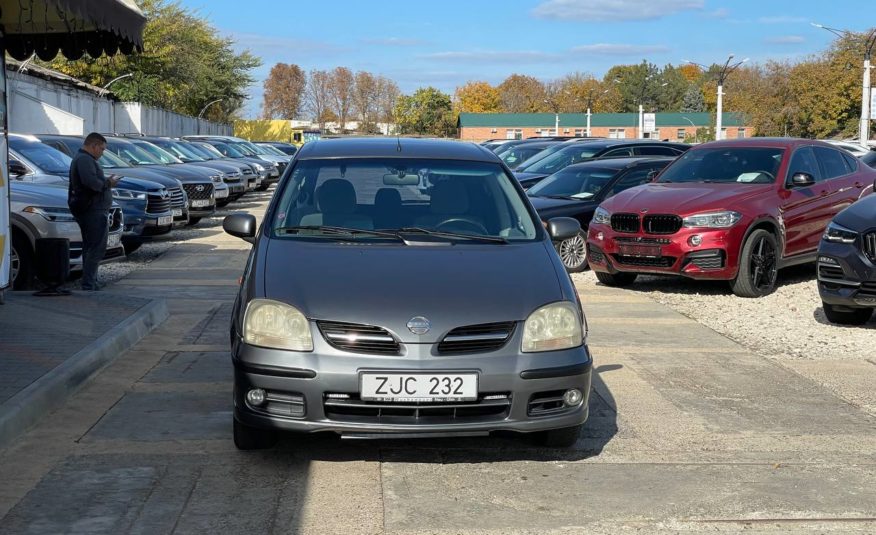 Nissan Almera Tino