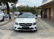 Mercedes Benz CLA200