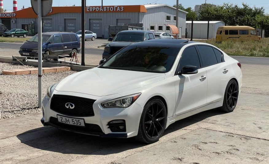 Infiniti Q50 Hybrid