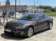 Tesla Model S P85