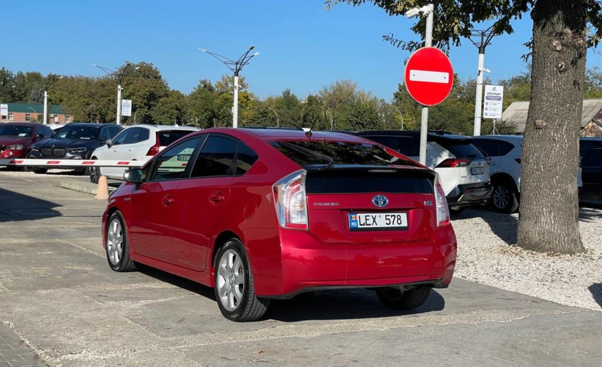 Toyota Prius 30