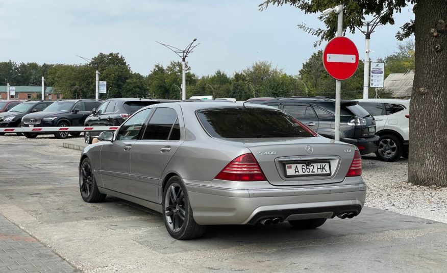 Mercedes Benz S400 (W220)