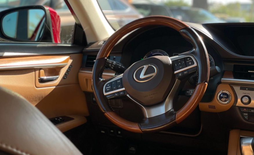 Lexus ES300h