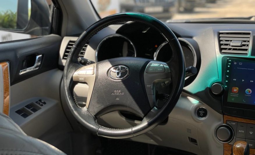 Toyota Highlander Hybrid
