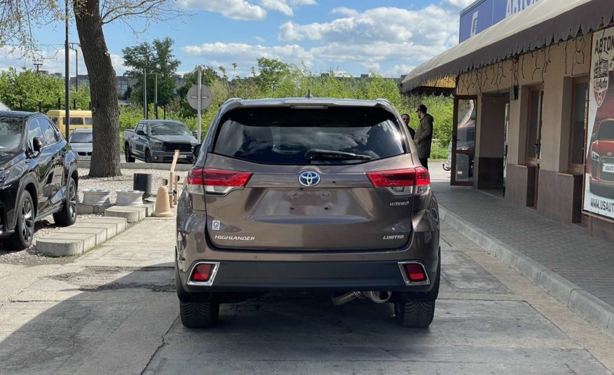 Toyota Highlander Hybrid