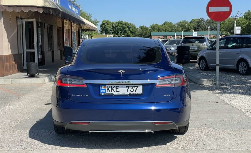 Tesla Model S 85D