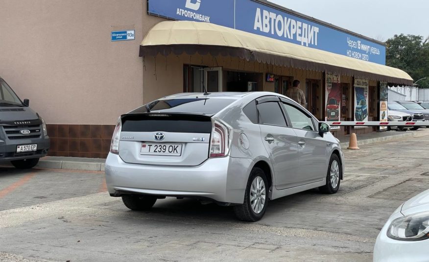 Toyota Prius 30