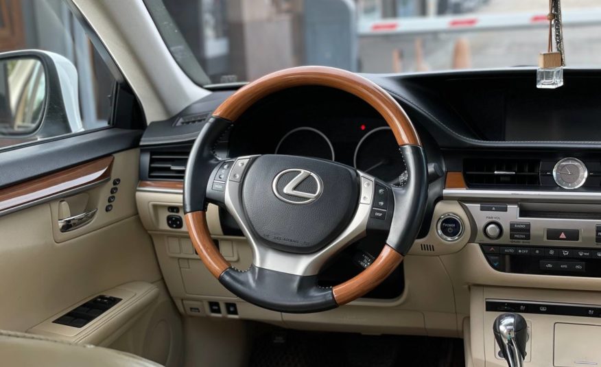 Lexus ES300h