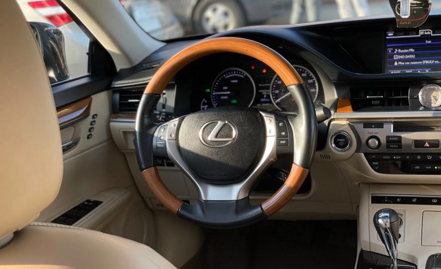 Lexus ES300h