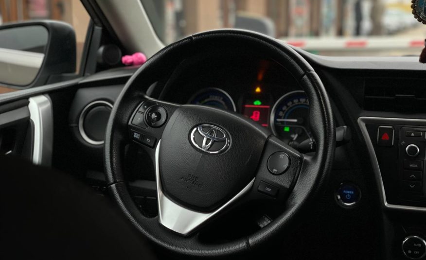 Toyota Auris Hybrid