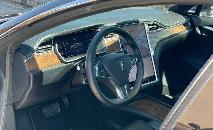 Tesla Model S 75