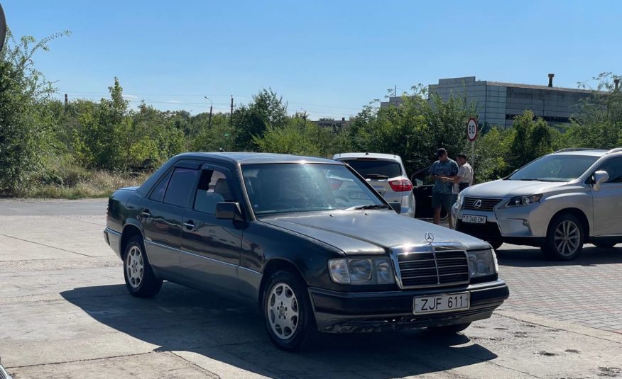 Mercedes Benz W124