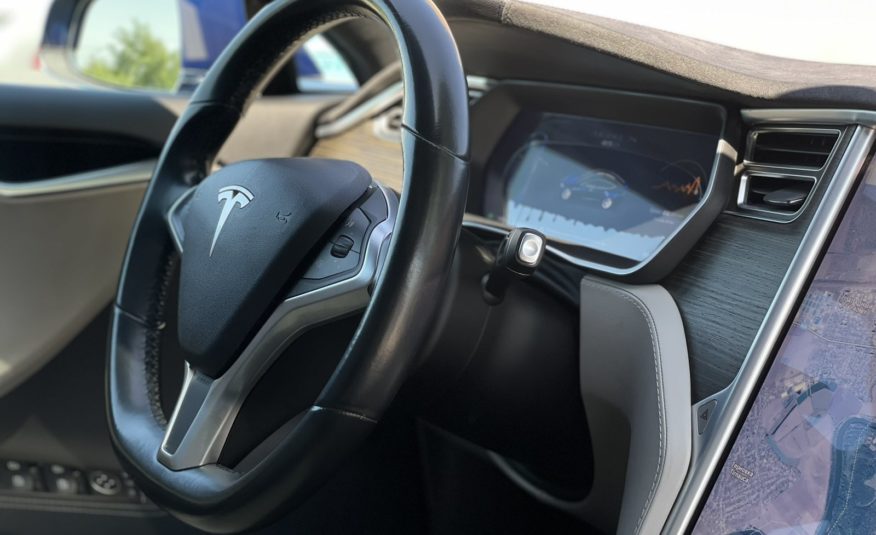 Tesla Model S 85D