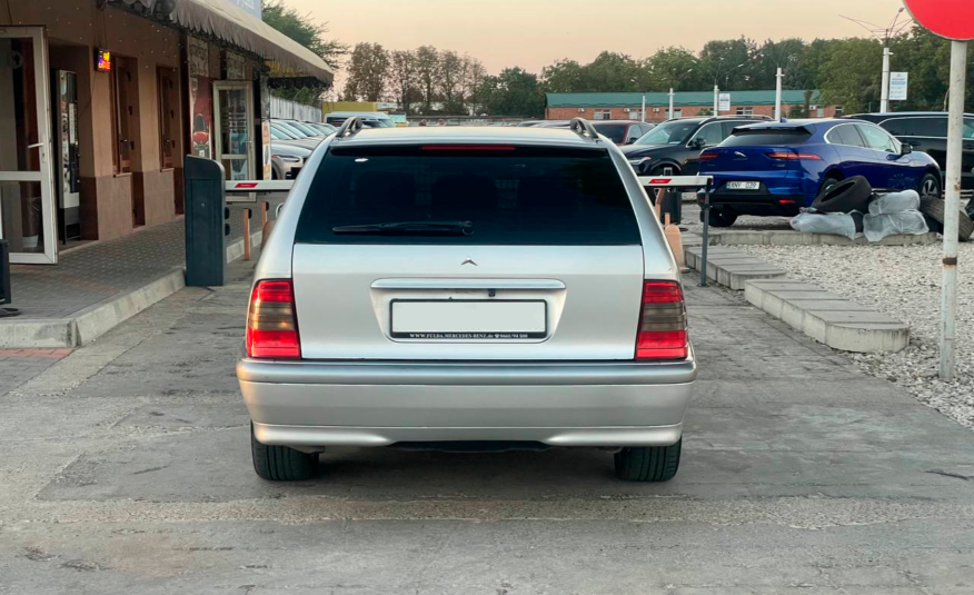 Mercedes Benz  C180