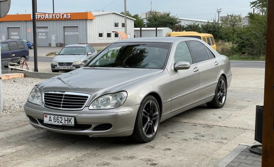 Mercedes Benz S400 (W220)