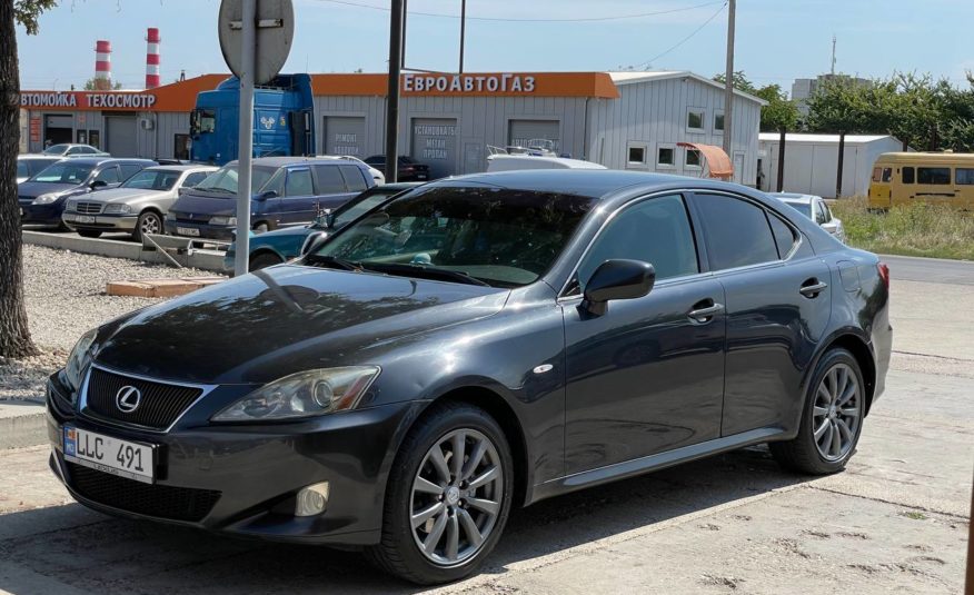 Lexus IS220d