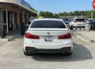 BMW G30 520i