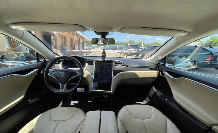 Tesla Model S P85