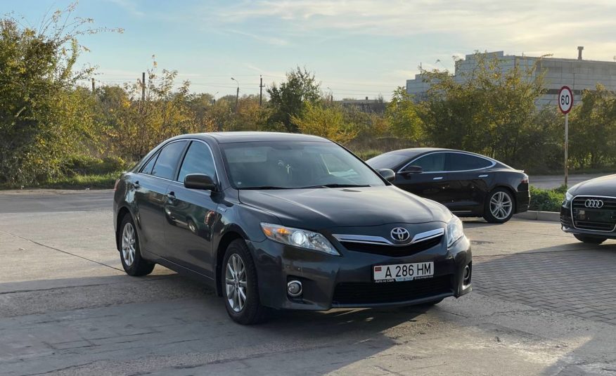 Toyota Camry Hybrid