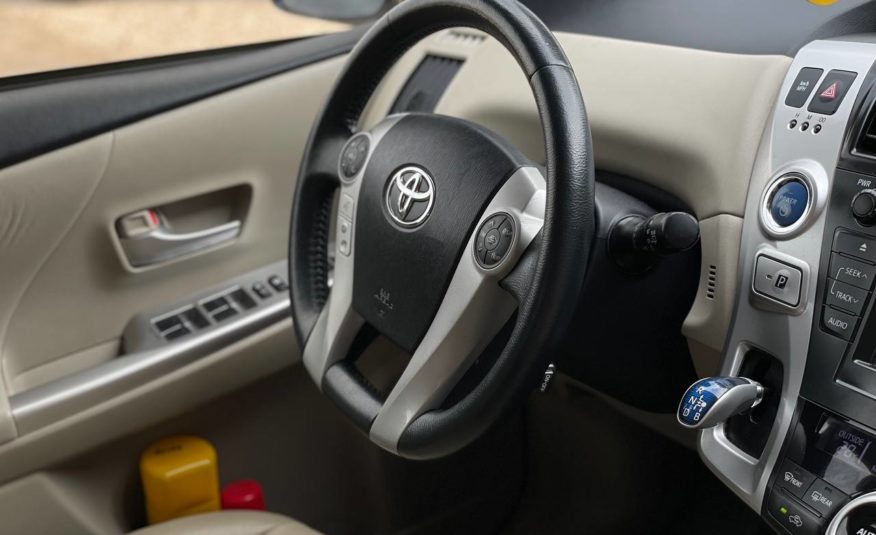 Toyota Prius V Hybrid