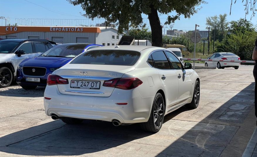 Infiniti Q70 Long