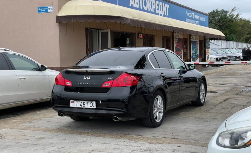 Infiniti G37