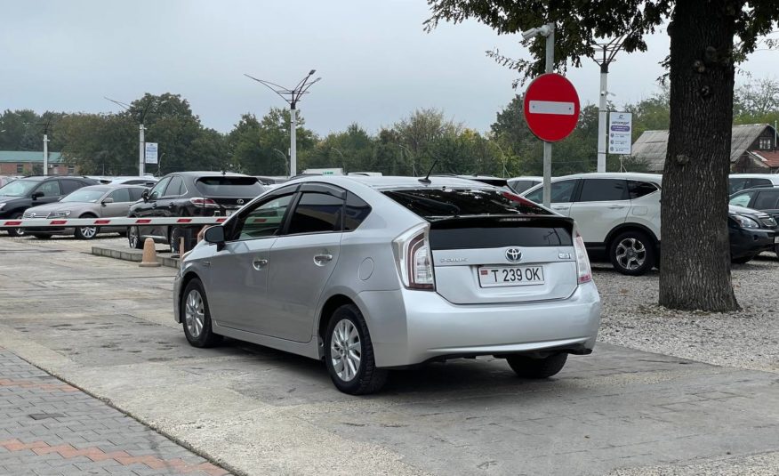 Toyota Prius 30