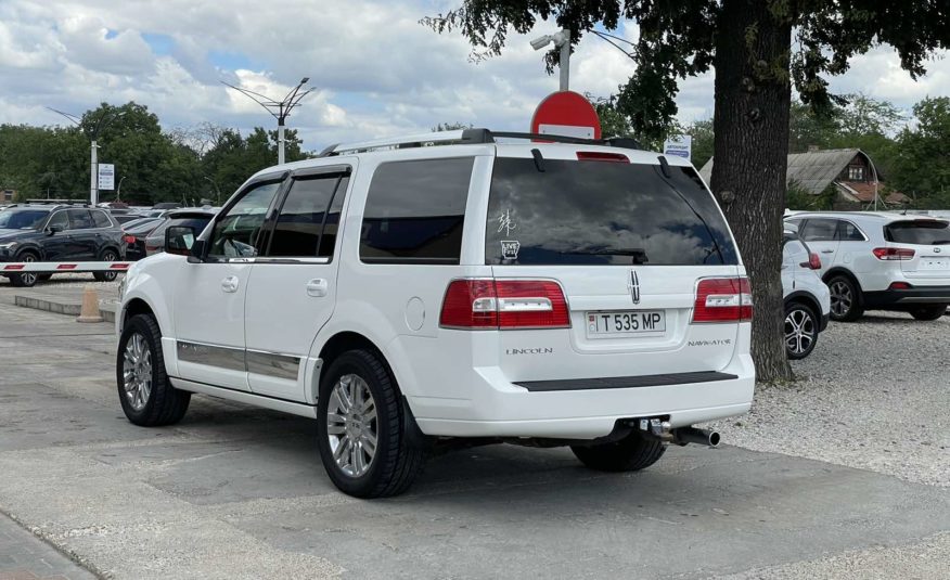 Lincoln Navigator