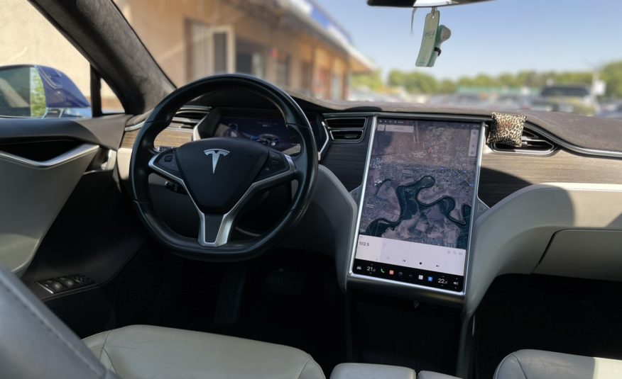 Tesla Model S 85D