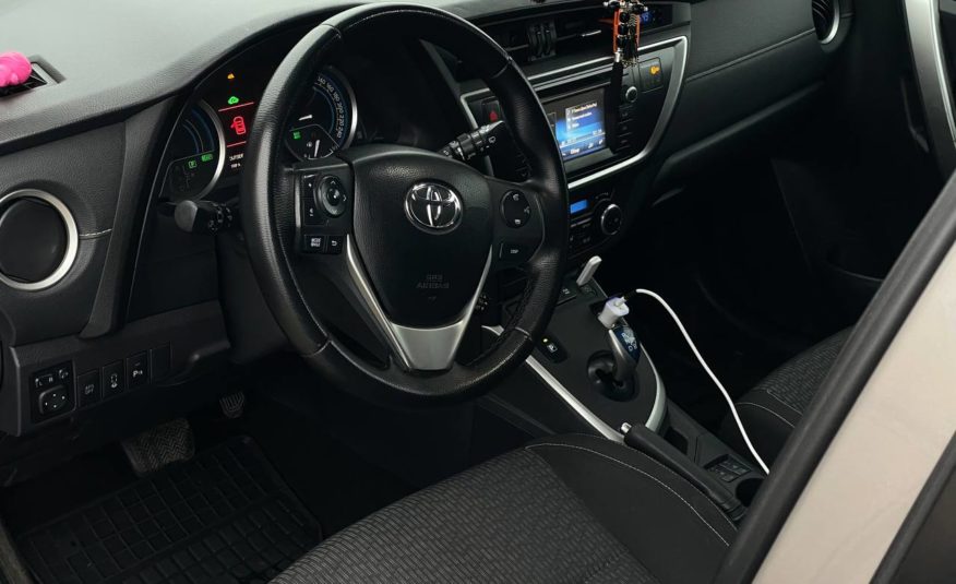 Toyota Auris Hybrid