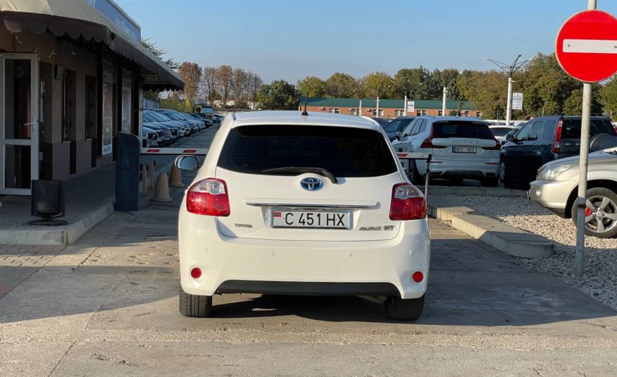 Toyota Auris Hybrid