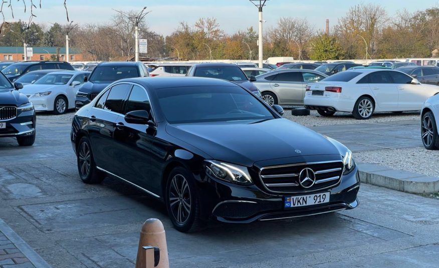 Mercedes Benz E220