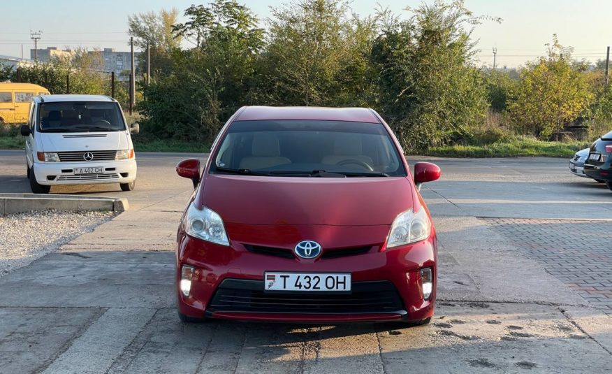 Toyota Prius 30