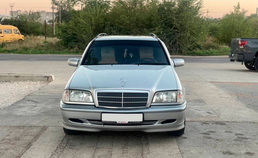 Mercedes Benz  C180