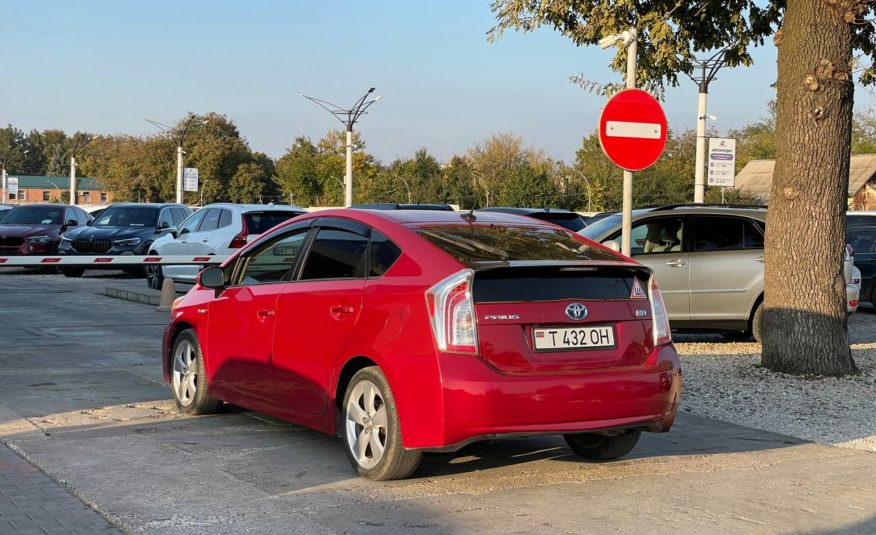 Toyota Prius 30